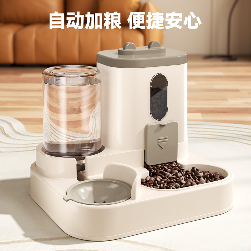 Set di Distributore Automatico - Pet Feeders recensione e prezzo